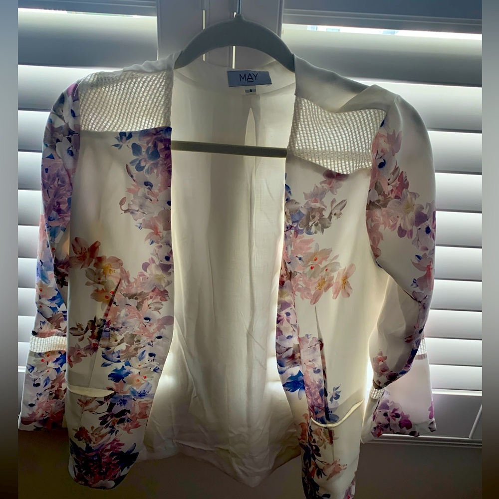 Super cute floral bonnet jacket